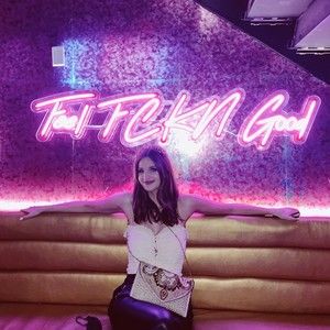 Meet your Posher, Kaylie